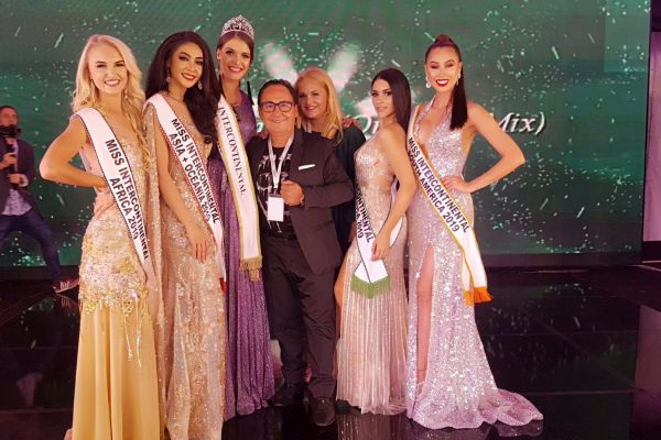 fasy-adam-es-zsuliett-a-top5-tarsasagaban0da07c61-362d-6af8-1183-d46a8fd4414512D052E8-7ADA-B932-7E1D-B6028C71145C.jpg