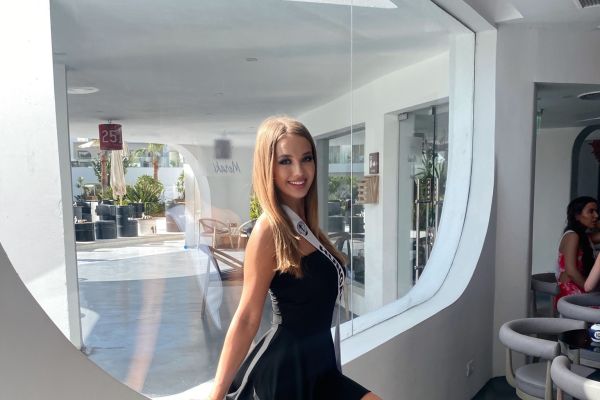 molnar-ramona-miss-intercontinental-hungary-2024-1BB72E814-8EDC-8281-DC66-80BB3316D360.jpeg