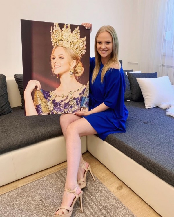 Greta fotoval
